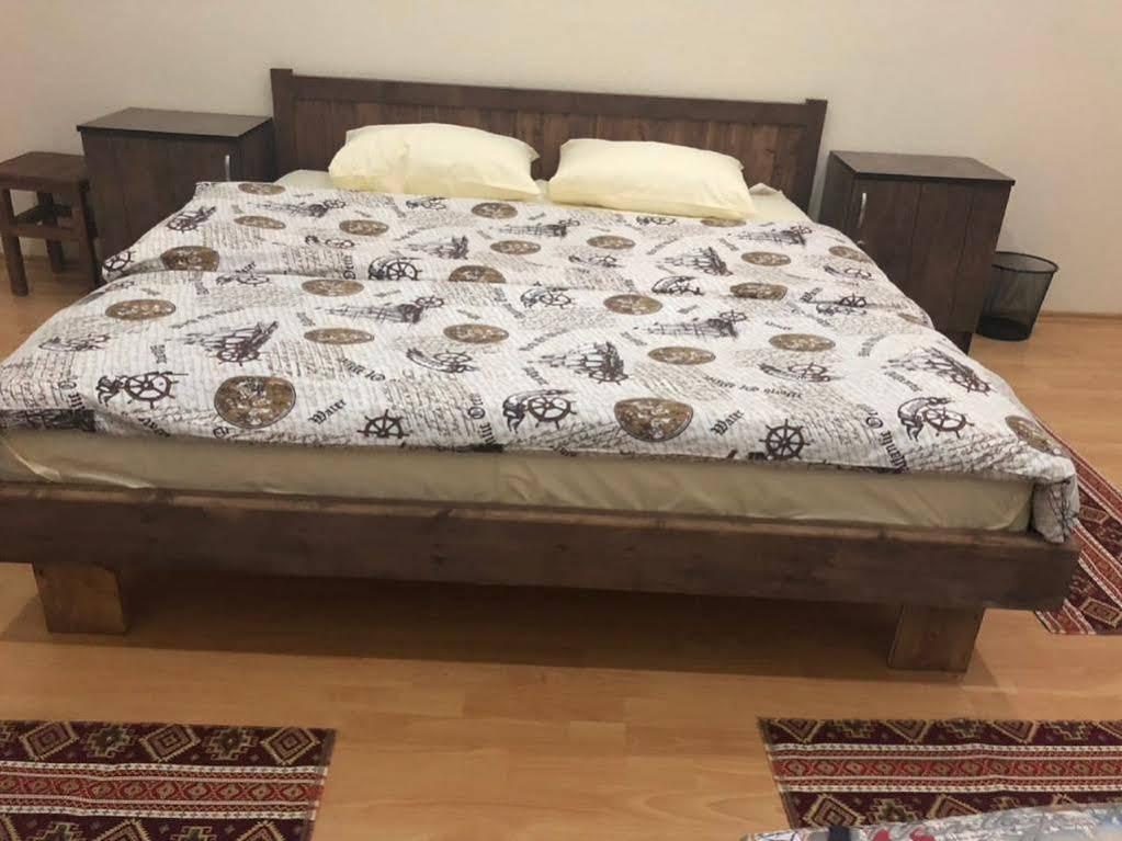 Capital Hostel Баку Екстериор снимка