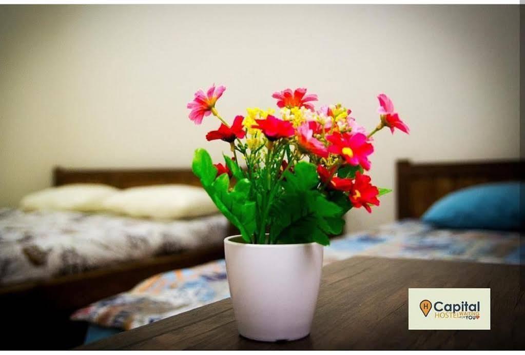 Capital Hostel Баку Екстериор снимка