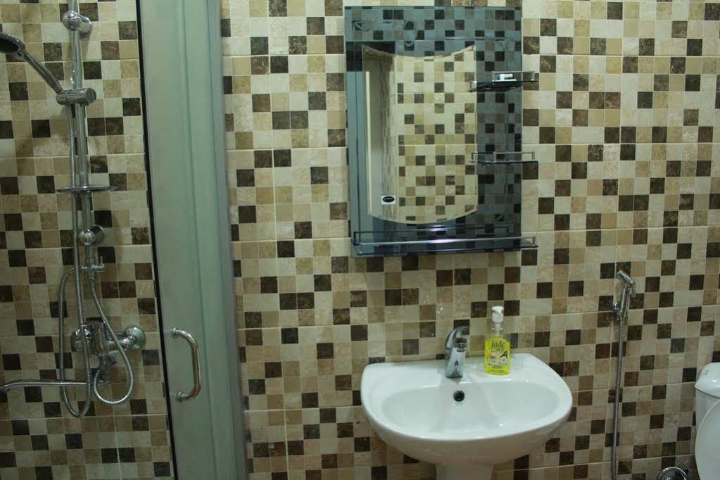 Capital Hostel Баку Екстериор снимка
