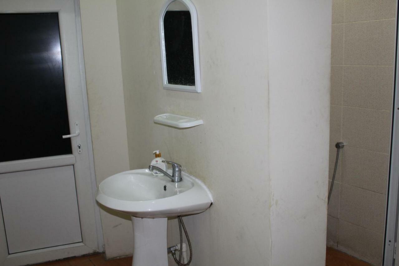 Capital Hostel Баку Екстериор снимка